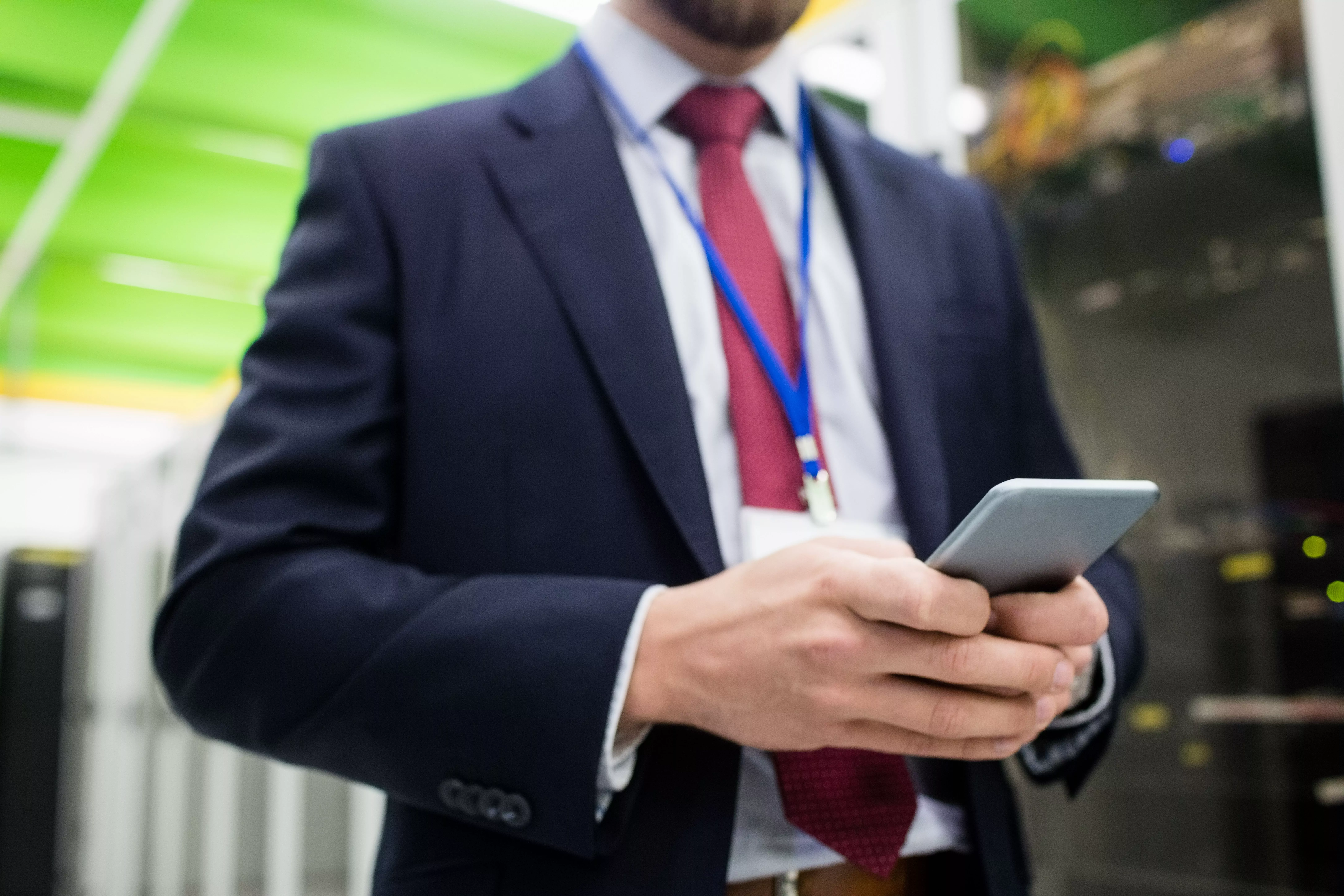 technician-using-mobile-phone